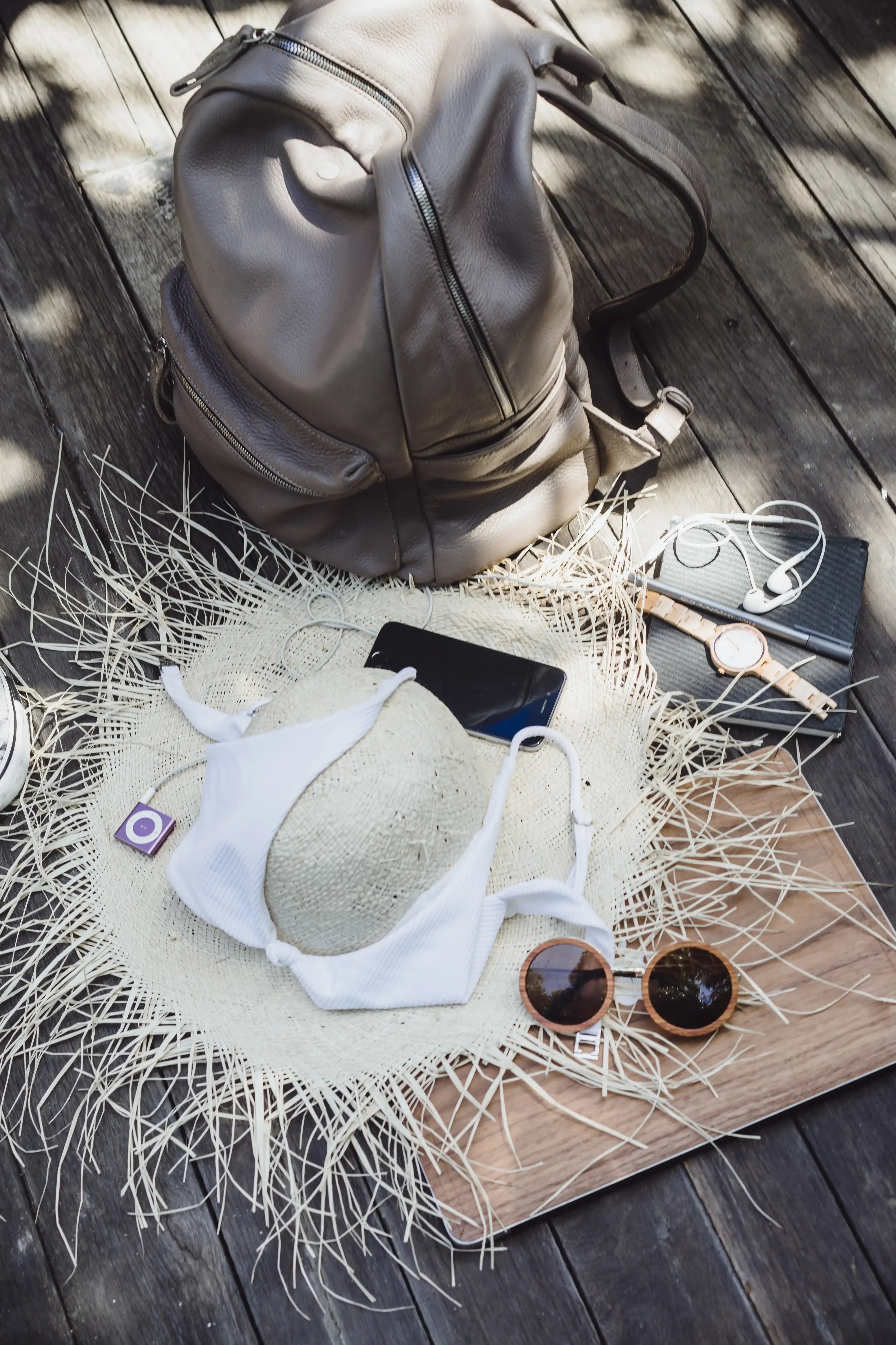 Top 10 Must-Have Women's Fashion Items for Summer 2025 - Alwesbo Fashion