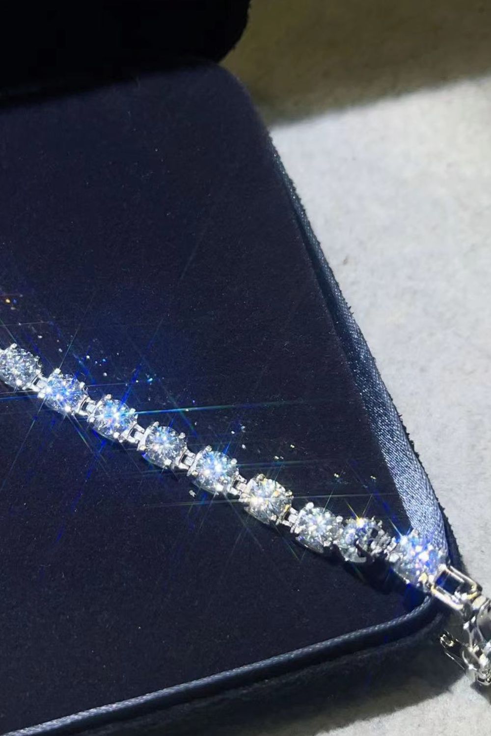 10 Carat Moissanite Platinum-Plated Luxury Bracelet for Women - Alwesbo Fashion