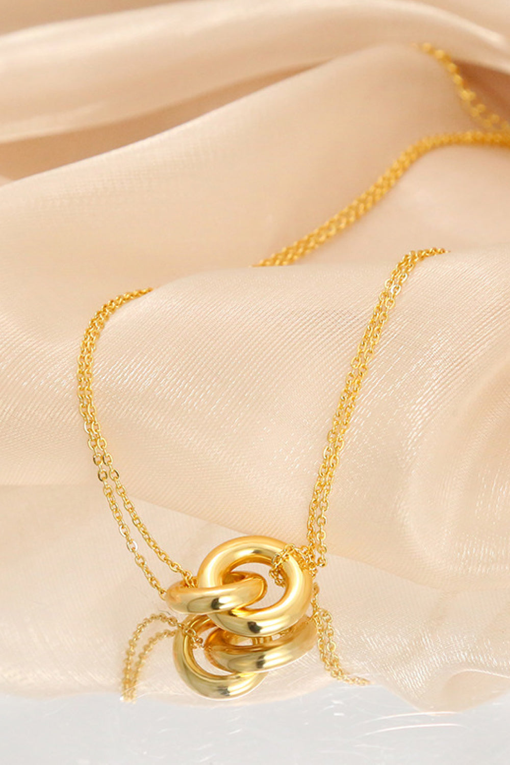 Linked Ring Pendant Chain Necklace - Alwesbo Fashion