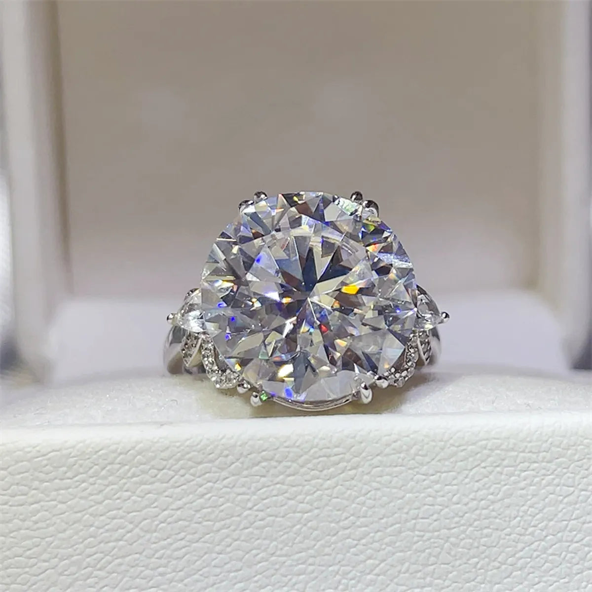 10 Carat Moissanite 925 Sterling Silver Glamorous Ring - Alwesbo Fashion