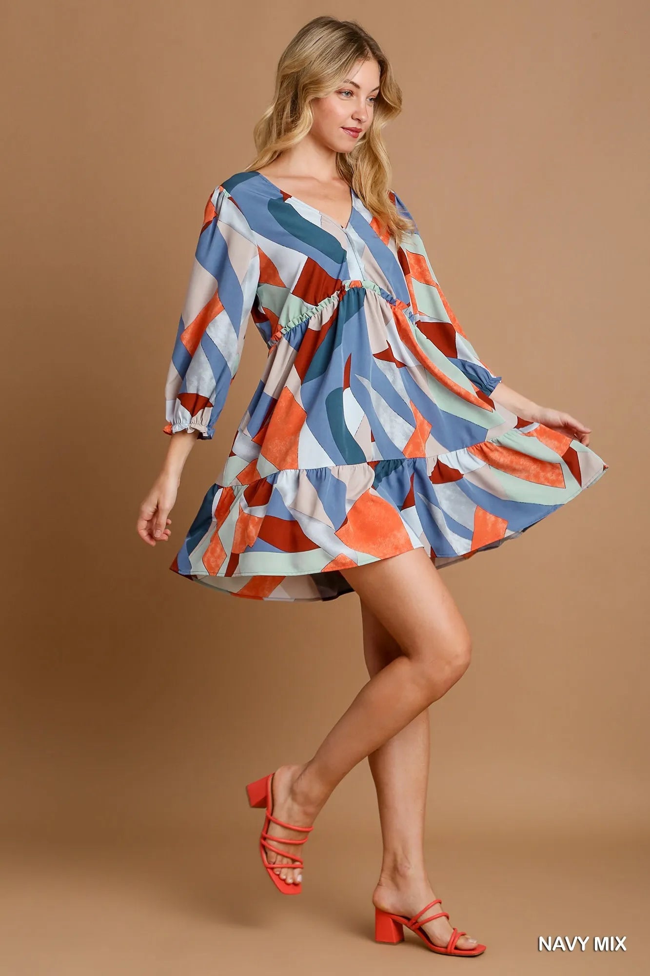 Boho Chic Tiered Dress – V-Neck & Abstract Pattern - Alwesbo Fashion