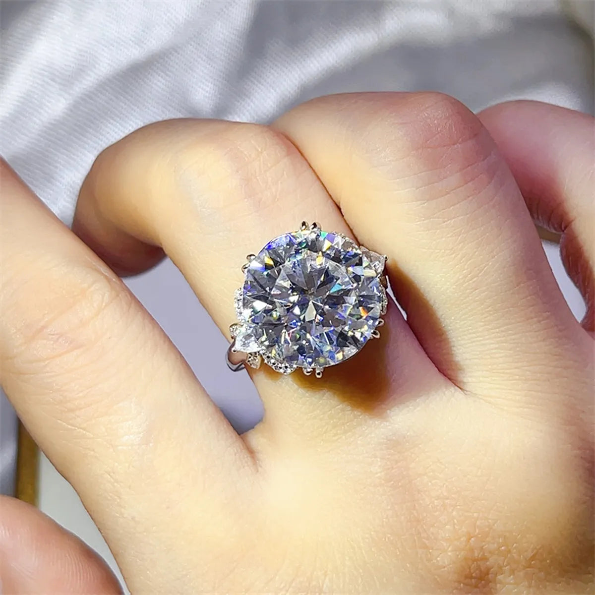 10 Carat Moissanite 925 Sterling Silver Glamorous Ring - Alwesbo Fashion