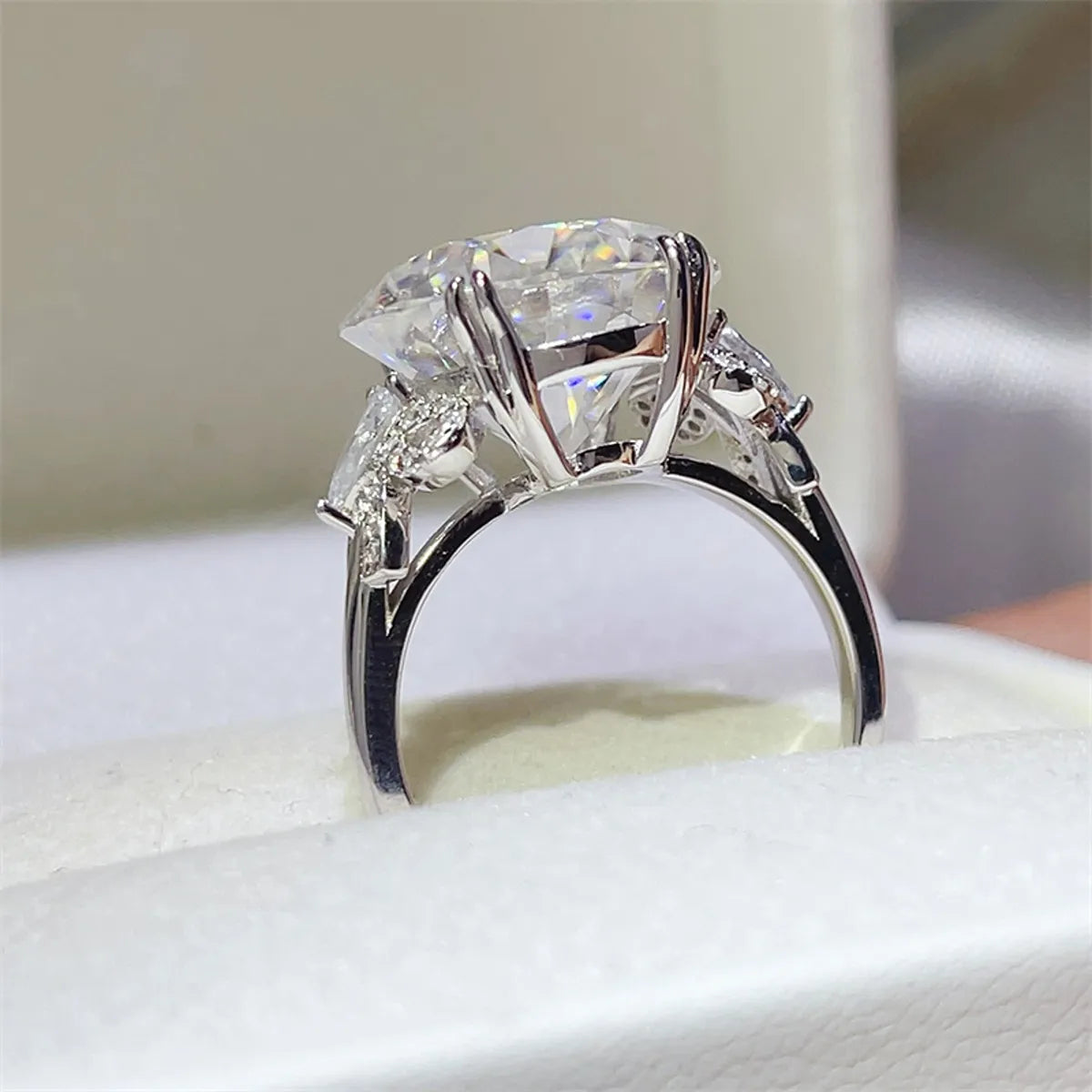 10 Carat Moissanite 925 Sterling Silver Glamorous Ring - Alwesbo Fashion