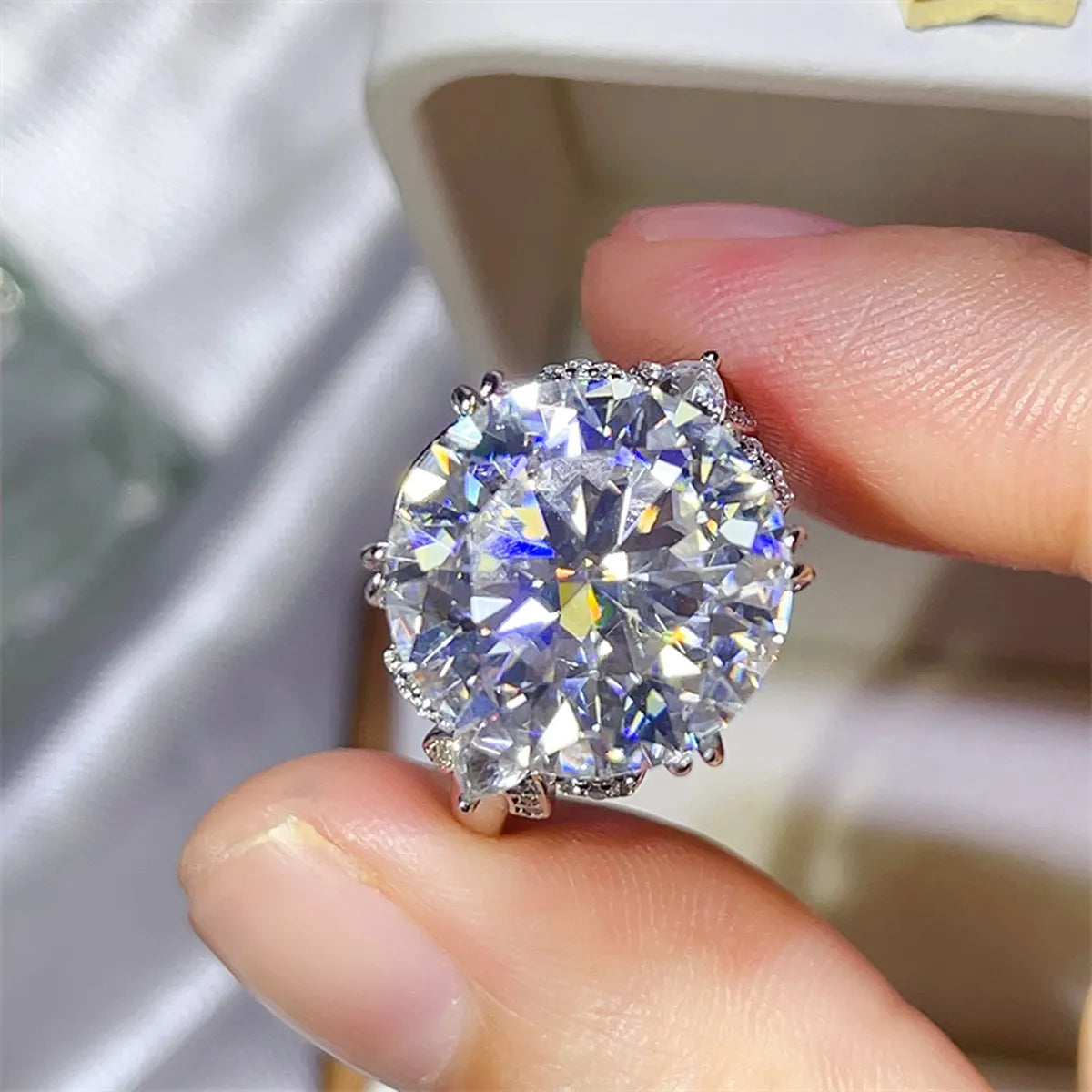 10 Carat Moissanite 925 Sterling Silver Glamorous Ring - Alwesbo Fashion