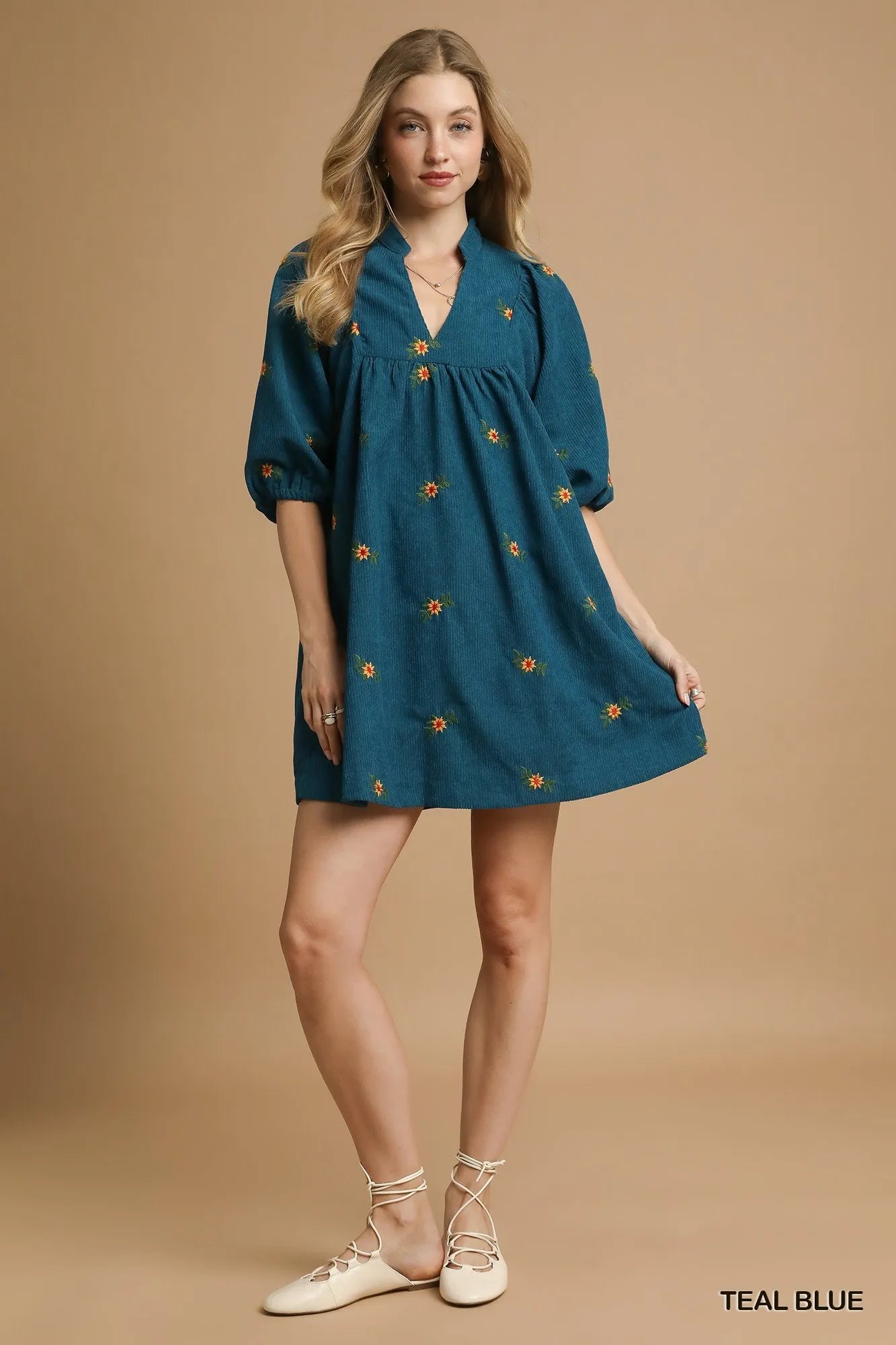 Boho Babe's Pick – Floral Embroidery Meets Corduroy - Alwesbo Fashion