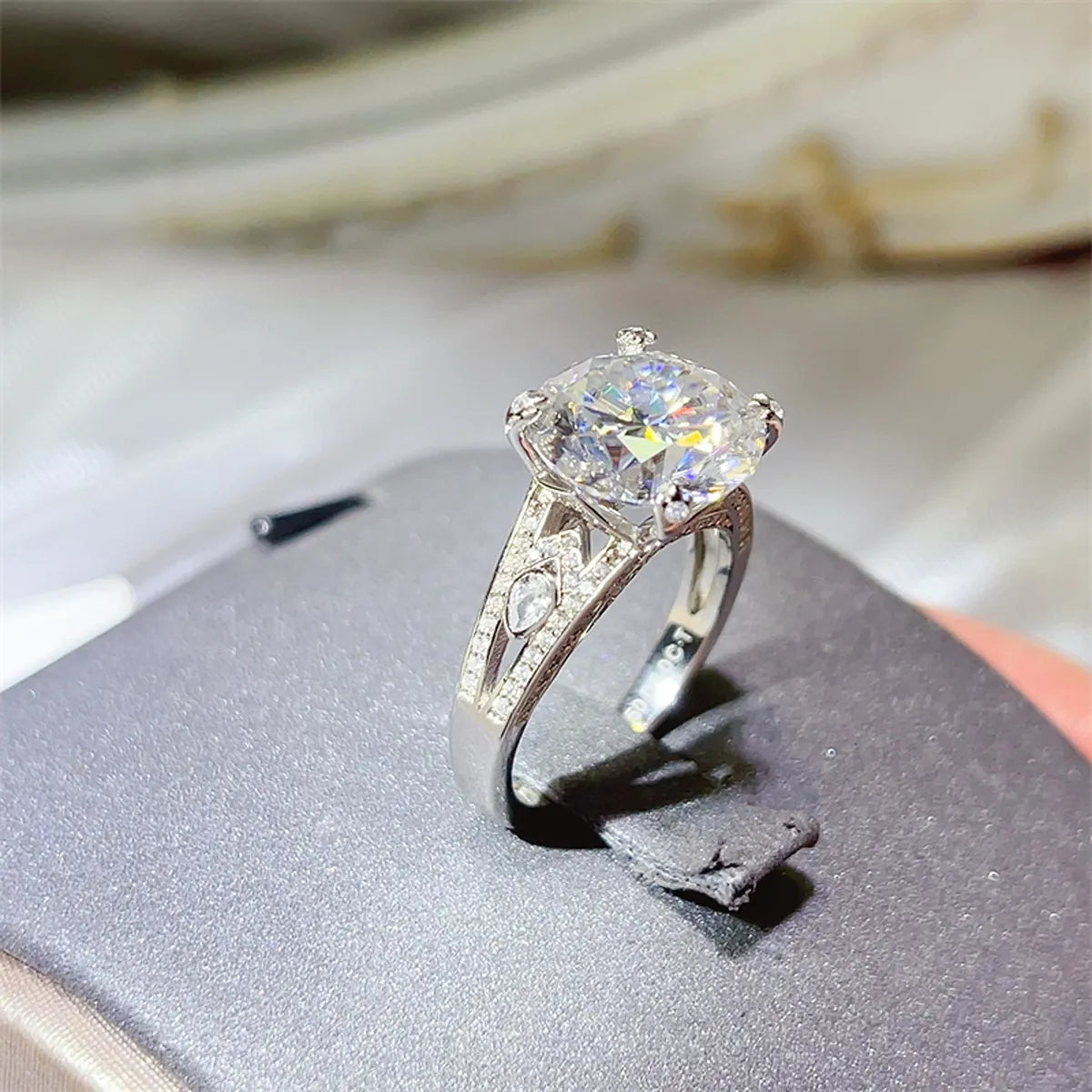 5 Carat Moissanite 925 Sterling Silver Sparkling Ring - Alwesbo Fashion